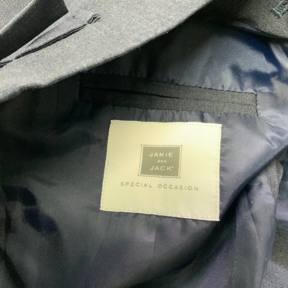 NWOT JANIE AND JACK BOY VEST, SIZE 5 - Picture 3 of 7